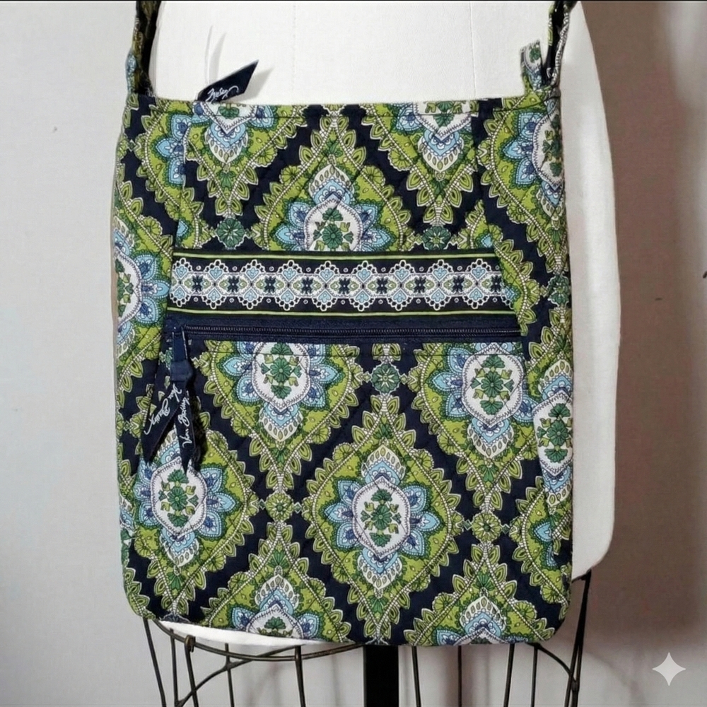 Vera Bradley 10x11" Crossbody Bag Adj. Strap Pockets Green Blue Messanger Cotton - Picture 3 of 7